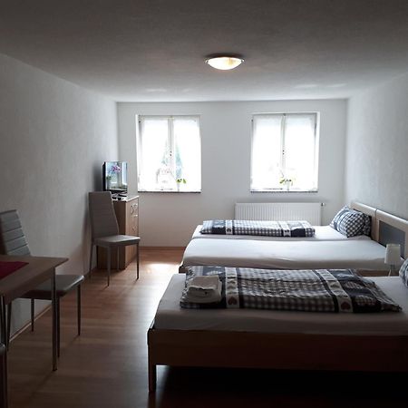 Gaestehaus Apartments B & B27 Und Pension Waldhorn Rottweil Bagian luar foto